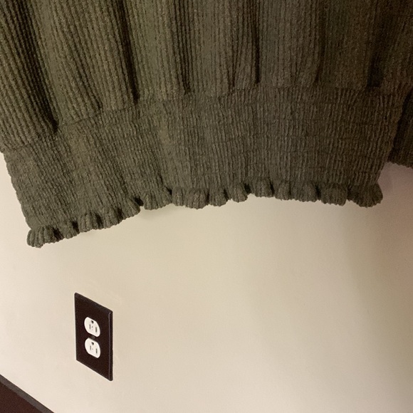 ❤️CUTE NINE WEST TOP❤️ - Picture 2 of 8